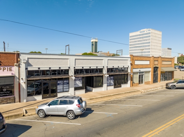 Listing Image #2 - Retail for lease at 1017 - 1019 Austin Ave, Waco TX 76701