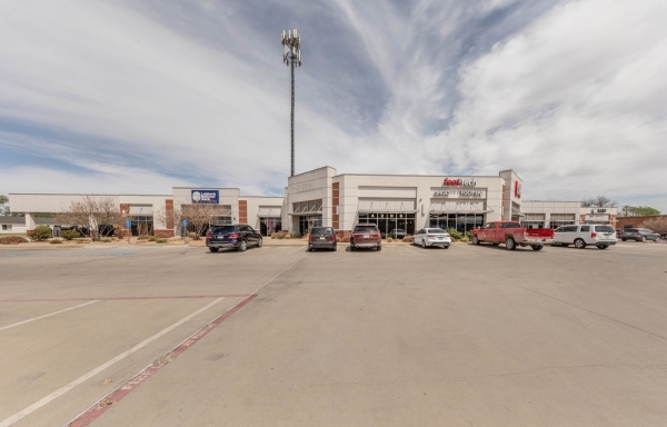 Listing Image #1 - Retail for lease at 4204 19th Street, Lubbock TX 79407