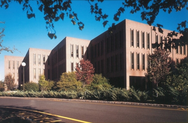 Office for Lease - 2 Ridgedale Avenue, Cedar Knolls NJ