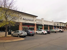 Retail for lease in Carpentersville, IL