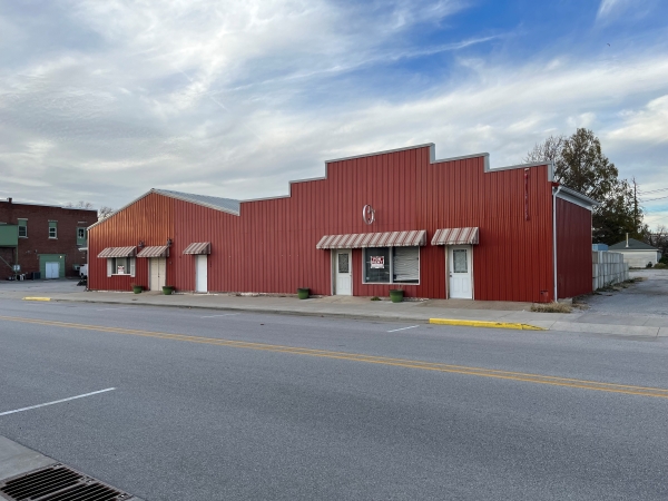 Listing Image #1 - Retail for lease at 204 E Third Street, Brookston IN 47923