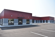 Retail property for lease in Janesville, WI