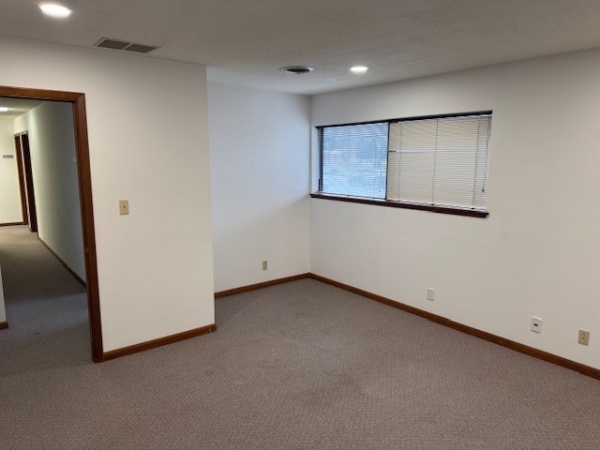 Listing Image #3 - Office for lease at 1713 S State St, Champaign IL 61820
