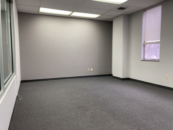 Listing Image #3 - Office for lease at 1045 Outer Park Dr, Springfield IL 62704