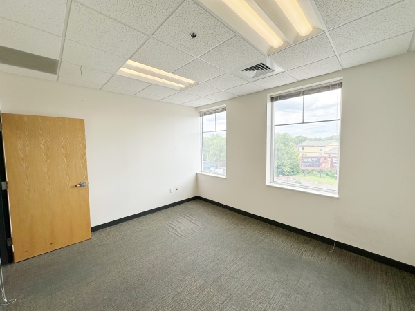 Listing Image #3 - Office for lease at 901 W University Ave Unit 301, Champaign IL 61801