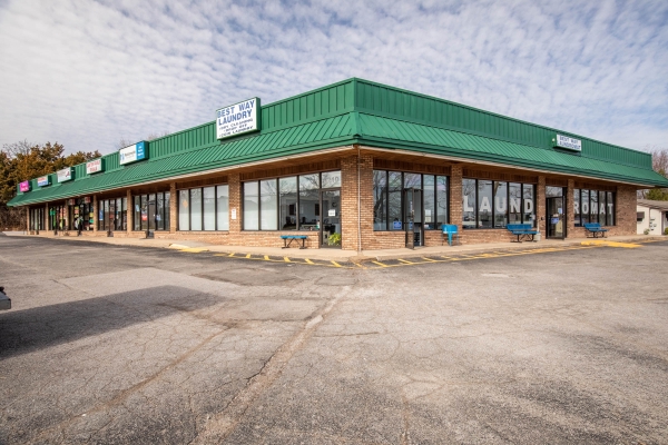 Listing Image #1 - Retail for lease at 6200 Mexico Road, St. Peters MO 63376