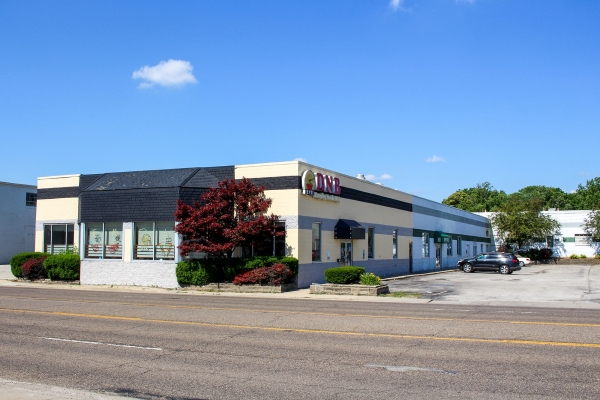 Listing Image #1 - Industrial for lease at 715 S Neil St Suite B, Champaign IL 61820