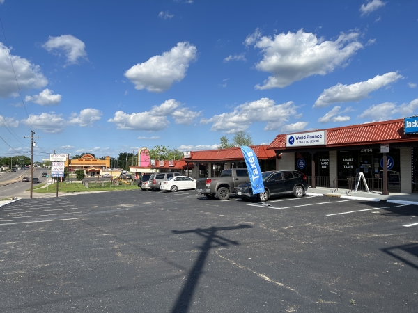 Listing Image #1 - Retail for lease at 2420 W Waco Drive, Waco TX 76710
