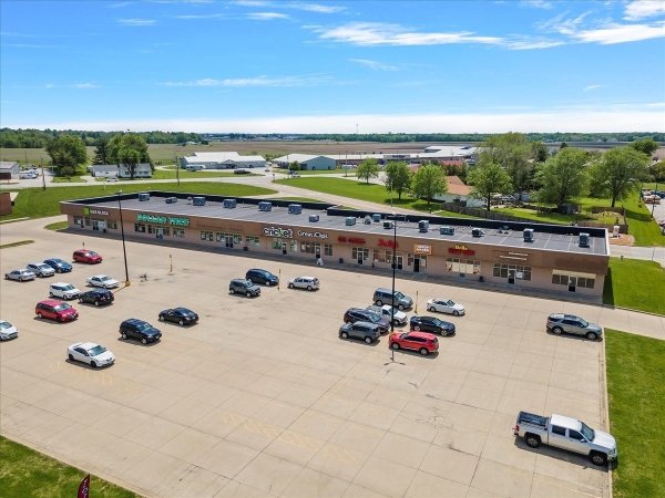 Listing Image #1 - Retail for lease at 1528 W. Springfield Rd, Taylorville IL 62568