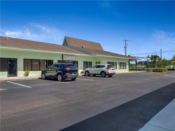 Listing Image #3 - Retail for lease at 6606 20th Street, Vero Beach FL 32966