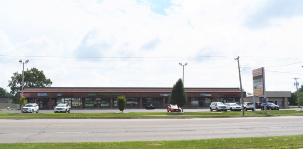 Listing Image #1 - Retail for lease at 1905 Center Ave, Janesville WI 53545