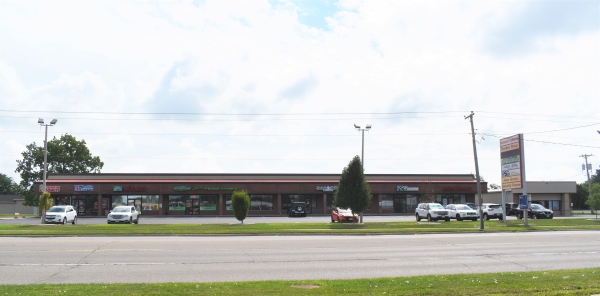 Listing Image #2 - Retail for lease at 1905 Center Ave, Janesville WI 53545
