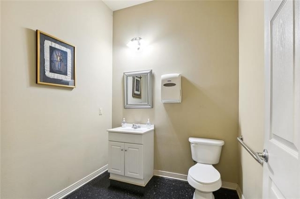 Listing Image #3 - Office for lease at 110 Herman Dr, Belle Chasse LA 70037