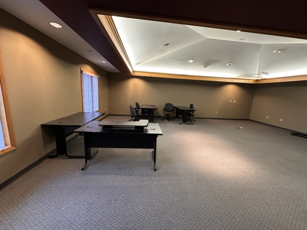 Listing Image #3 - Office for lease at 1477 S Knowles Ave, New Richmond WI 54017