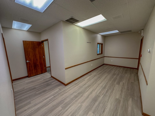 Listing Image #2 - Office for lease at 3001 Spring Mill Dr, Springfield IL 62704