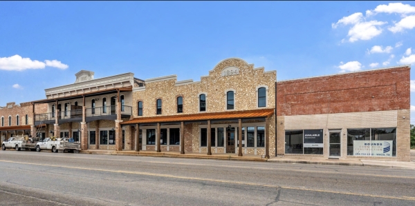 Listing Image #1 - Retail for lease at 201 - 213 S Main Street, McGregor TX 76657