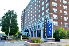 Listing Image #1 - Office for lease at 275 Union Boulevard suite 1700, St. Louis MO 63108