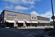 Retail property for lease in Janesville, WI