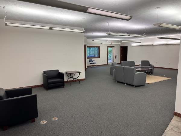 Listing Image #3 - Office for lease at 1764 Forest Ridge Dr, Traverse City MI 49686