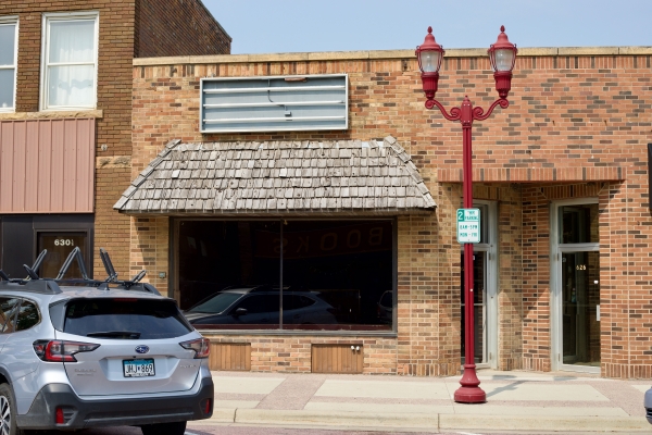 Listing Image #2 - Retail for lease at 628 S Front Street, Mankato MN 56001