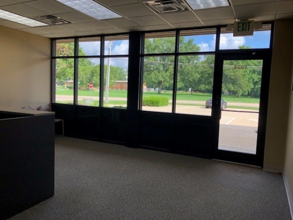 Listing Image #2 - Office for lease at 1924 Lebanon Avenue, Belleville IL 62221