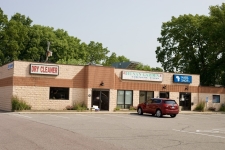 Retail property for lease in North Mankato, MN
