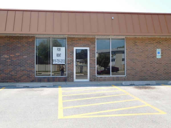 Listing Image #3 - Others for lease at 2352 GLENWOOD Avenue, Joliet IL 60435