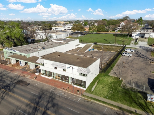 Listing Image #2 - Retail for lease at 1501 - 1505 Austin Ave, Waco TX 76701