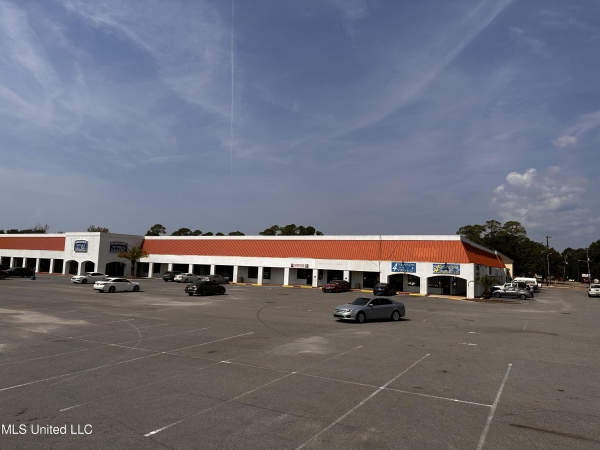 Listing Image #1 - Retail for lease at 1909 E Pass Road , B-2, Gulfport MS 39507