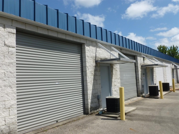 Listing Image #3 - Industrial for lease at 4581 NW 6th St., #H, Gainesville FL 32609