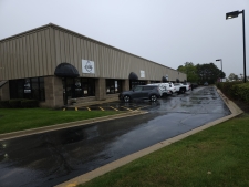 Listing Image #1 - Industrial for lease at 825 W 75th St, UNIT B, Willowbrook IL 60527