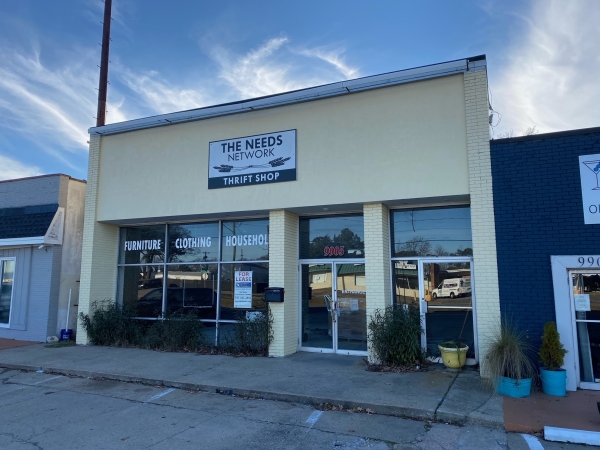 Listing Image #2 - Retail for lease at 9905 Warwick Blvd, Newport News VA 23601