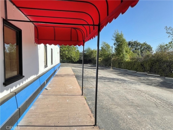 Listing Image #2 - Others for lease at 962 W FOOTHILL BLVD, Claremont CA 91711