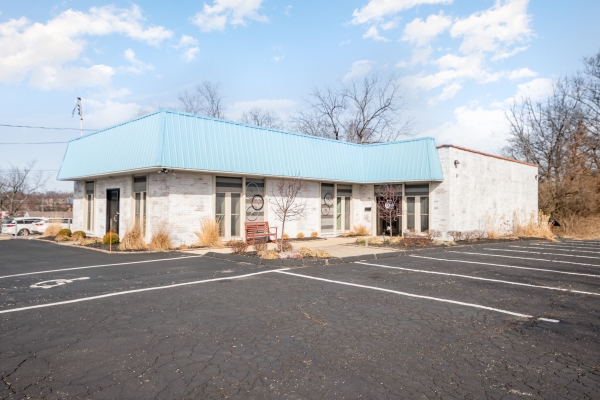 Listing Image #1 - Retail for lease at 4456 Bridgetown Rd, Cincinnati OH 45211