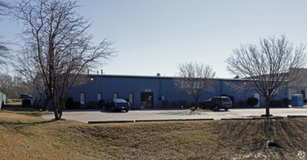 Listing Image #2 - Industrial for lease at 836 Poplar Hall Drive, Norfolk VA 23502