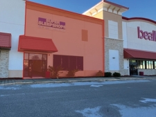 Retail for lease in Fort Myers, FL
