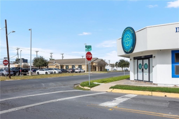 Listing Image #2 - Office for lease at 417 S 12th Street, McAllen TX 78501