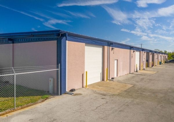Listing Image #1 - Industrial for lease at 3350 Hanson St., Fort Myers FL 33916