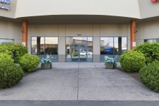 Listing Image #3 - Retail for lease at 480-498 Lancaster Dr NE, Salem OR 97301