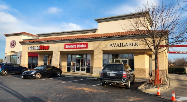 Listing Image #1 - Shopping Center for lease at 5030 Rhonda Road, Anderson CA 96007