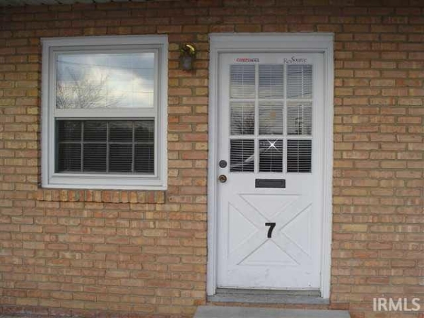 Listing Image #3 - Others for lease at 2810 W Ethel Avenue #8, Muncie IN 47304