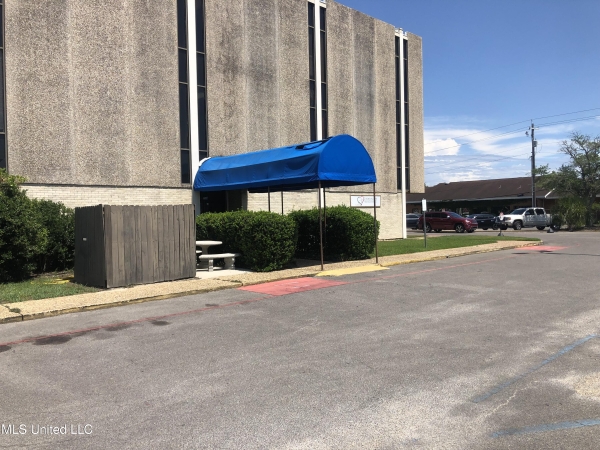 Listing Image #1 - Office for lease at 4211 Hospital Road, Pascagoula MS 39581