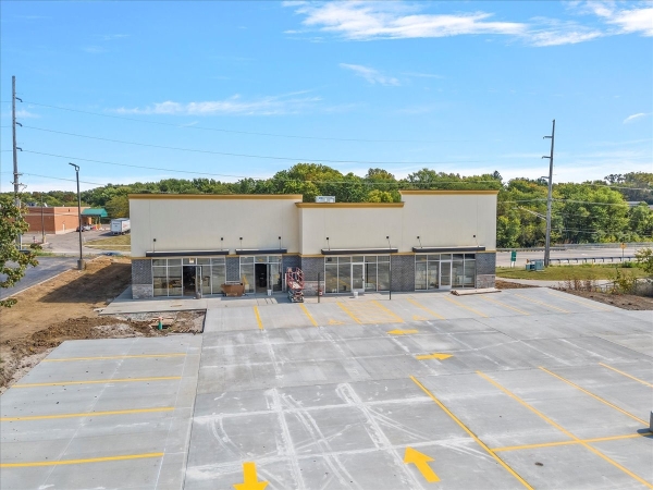 Listing Image #1 - Retail for lease at 1004-1008, Chatham IL 62629