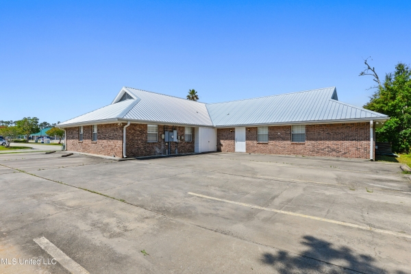 Listing Image #3 - Office for lease at 831 Highway 90, Bay Saint Louis MS 39520