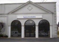 Retail property for lease in Geneva, IL