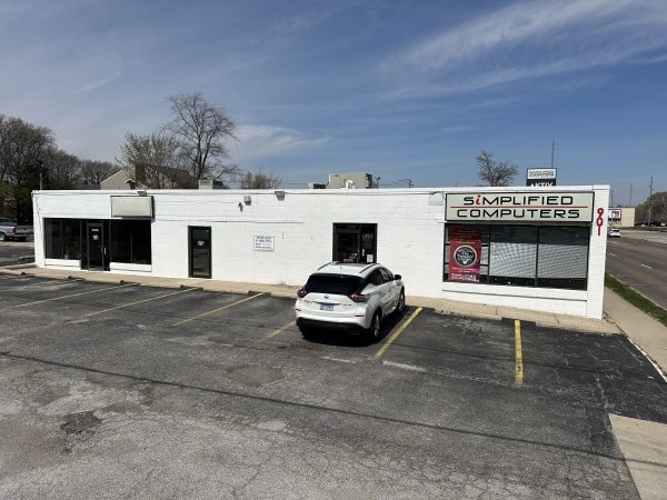 Listing Image #2 - Retail for lease at 901 S Neil St, Champaign IL 61820
