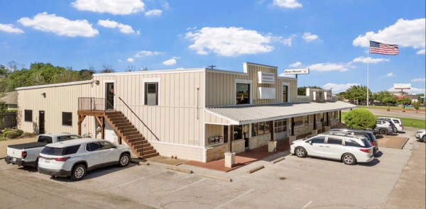 Listing Image #1 - Office for lease at 7609 Woodway Dr, Woodway TX 76712