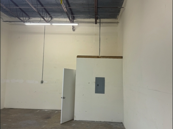 Listing Image #2 - Industrial for lease at 10026 Spanish Isle Blvd , Bay B19, Boca Raton FL 33498