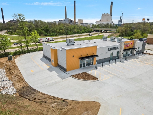 Listing Image #2 - Retail for lease at 3126 S Dirksen Pkwy, Springfield IL 62703