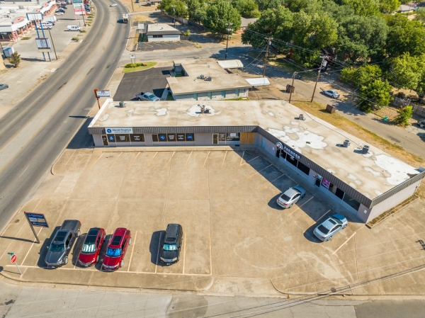Listing Image #1 - Retail for lease at 1201 Lake Air Dr Suite B, Waco TX 76710
